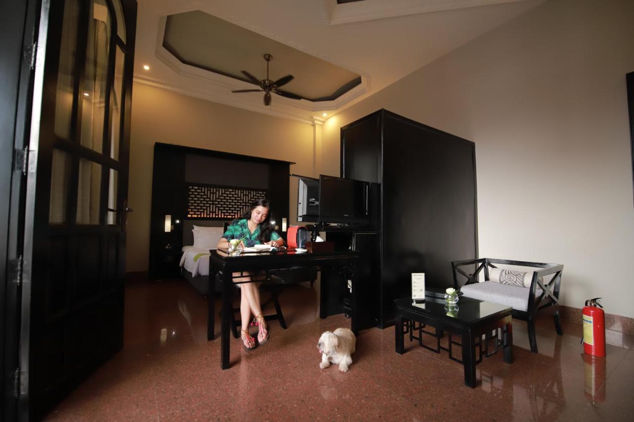 White Mansion 白色公馆 Phnom Penh Exterior foto