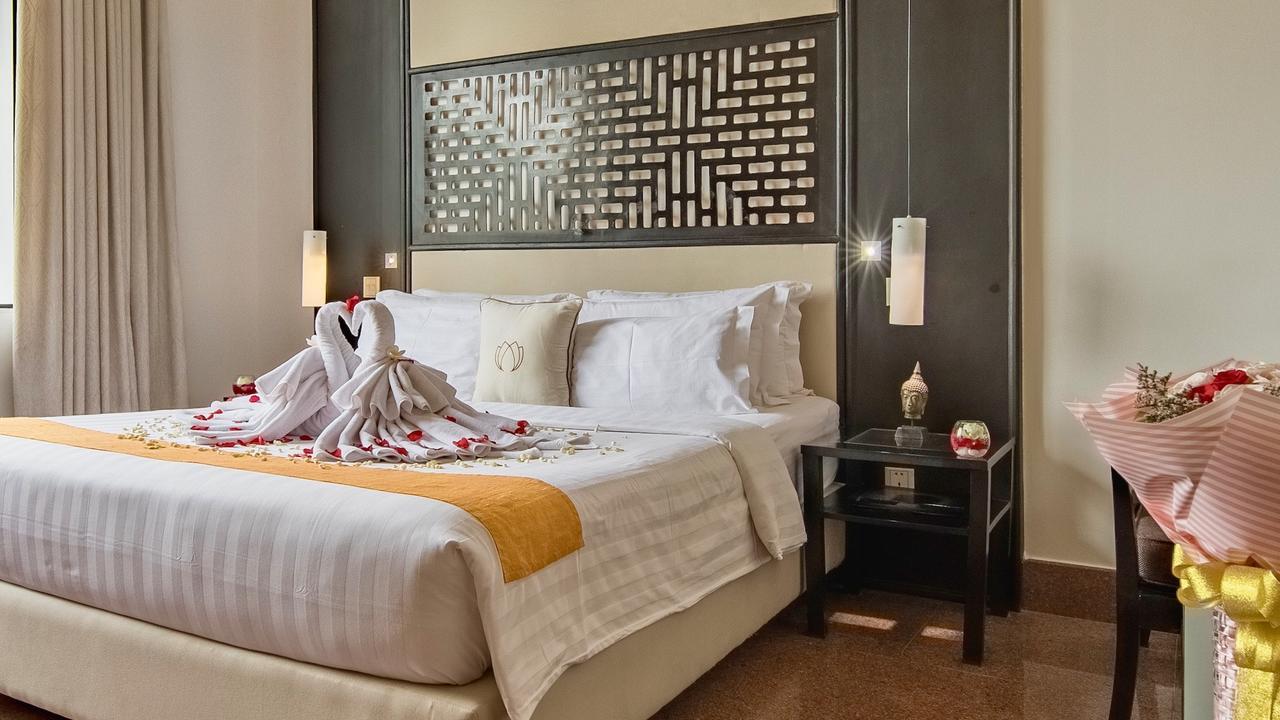 White Mansion 白色公馆 Phnom Penh Exterior foto