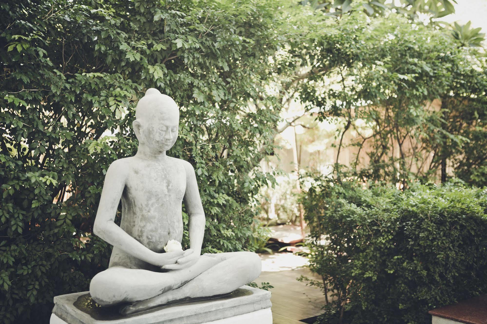 White Mansion 白色公馆 Phnom Penh Exterior foto