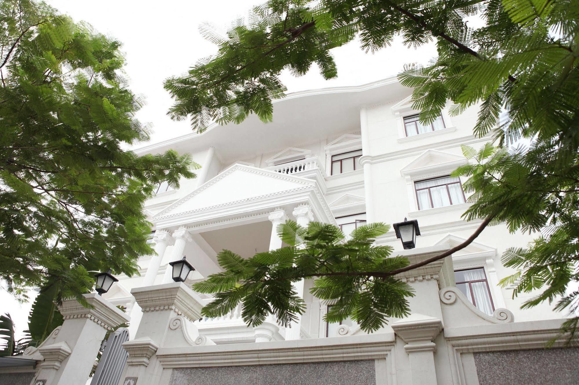 White Mansion 白色公馆 Phnom Penh Exterior foto