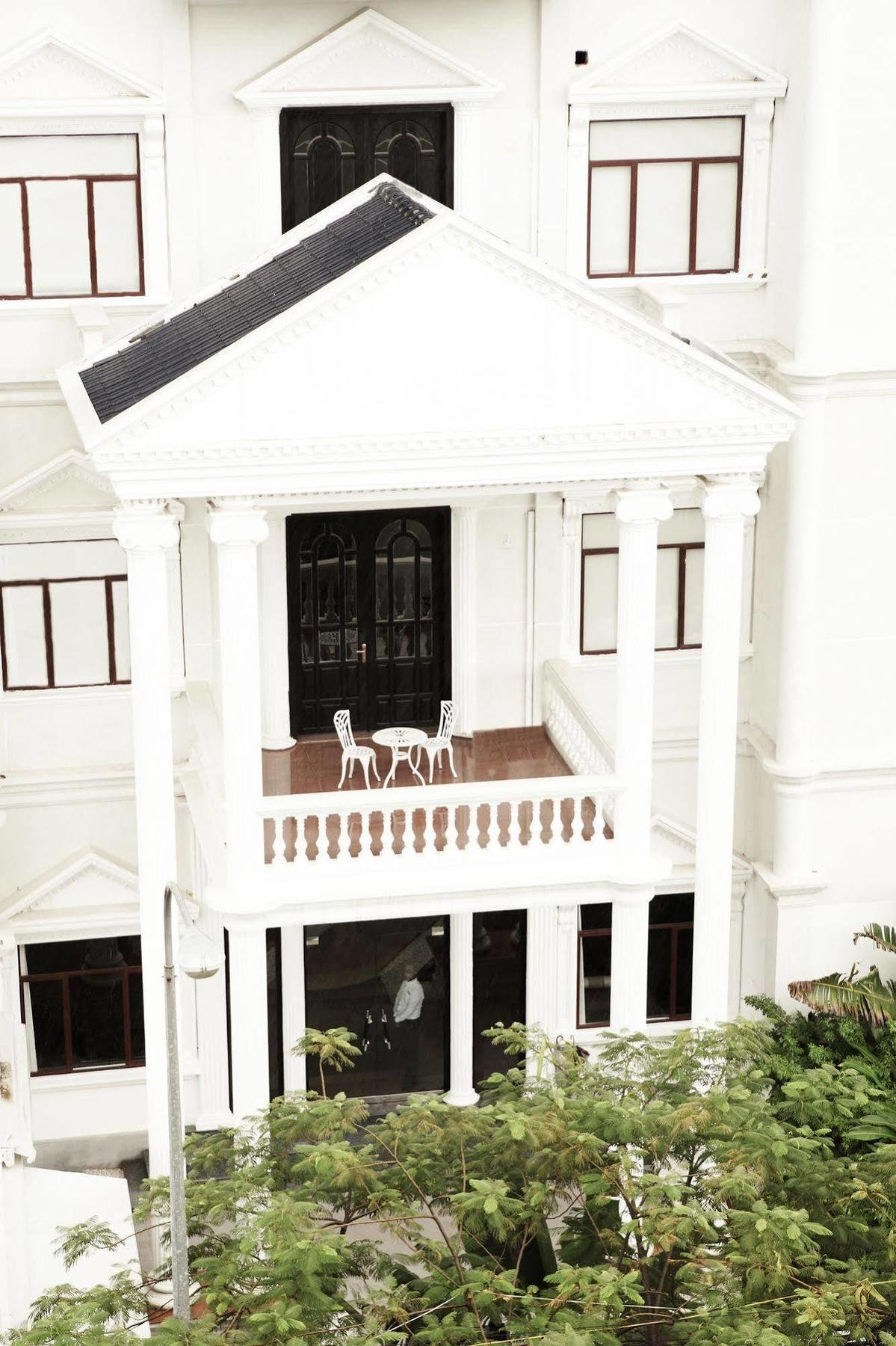White Mansion 白色公馆 Phnom Penh Exterior foto